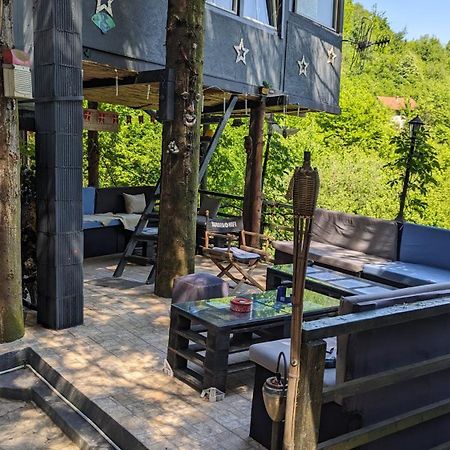 Tree House Lejlighed Visoko Eksteriør billede